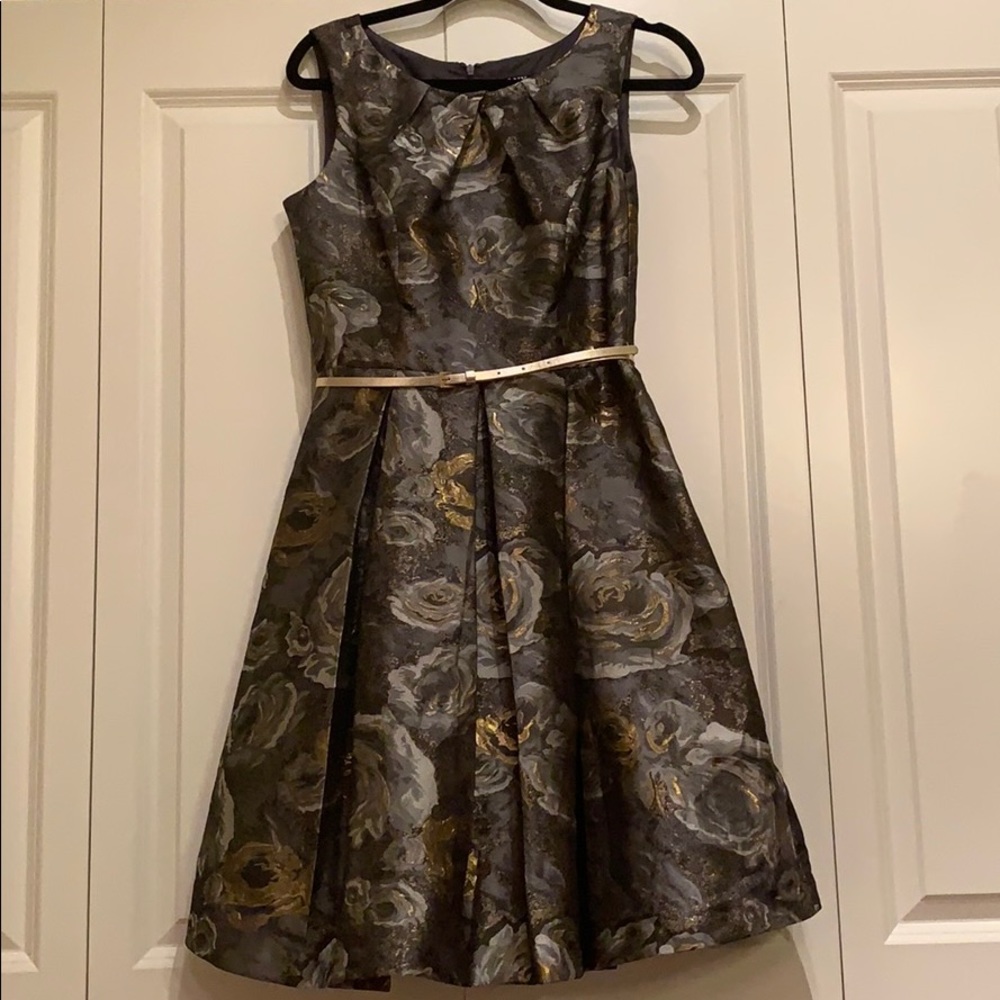 Dress - Picture 2 of 2